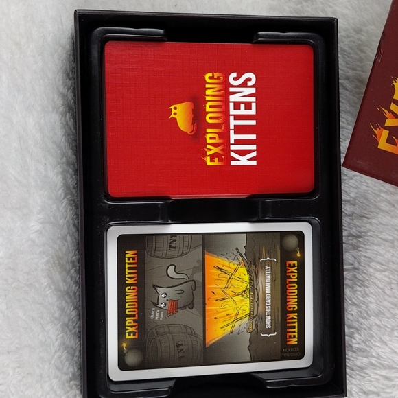 exploding kittens a card game - Picture 5 of 6